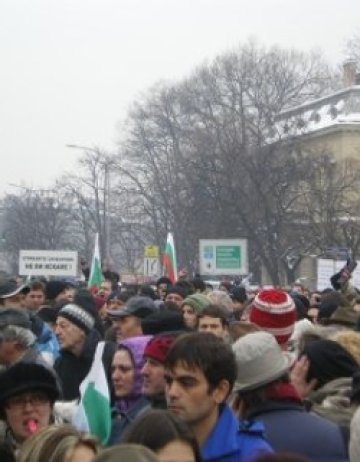 Студенти към своите колеги: Ама защо протестирате?!?