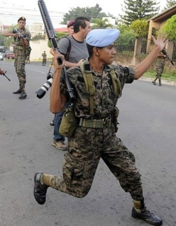 Военен пуч в Хондурас