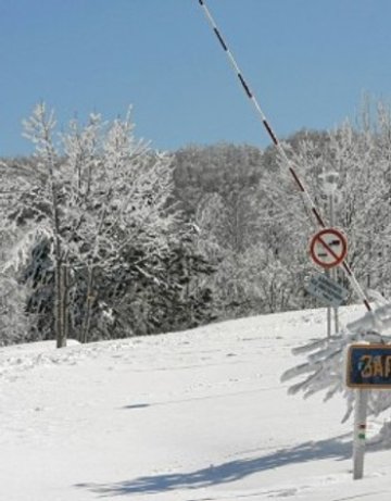 Сняг покри България. На места достига 30 см