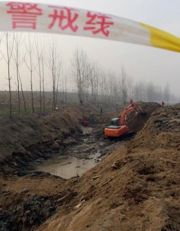 Петролен разлив отрови водата в  Китай