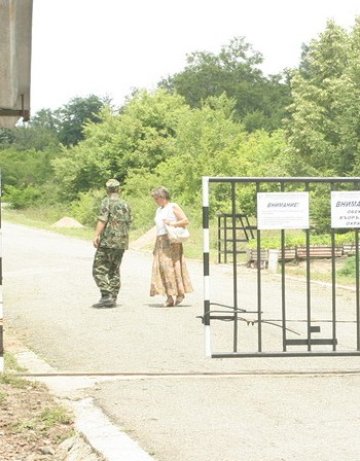 Цивилни ще наблюдават полигона в Змейово