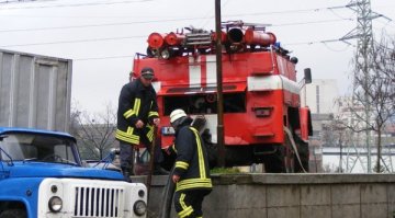 Къщи и улици наводнени в Хасково