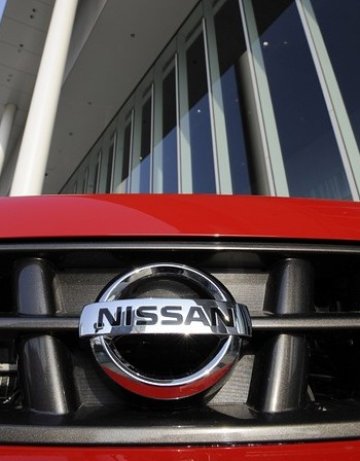 Nissan с дефект в педала на газта