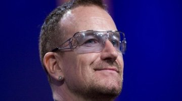 Фронтменът на U2 Боно навършва 50 години