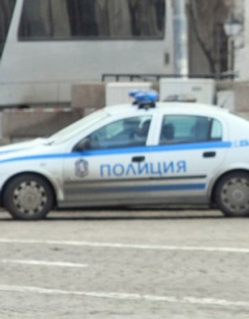 Задигнаха голяма сума от автомобил в Пловдив