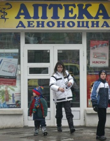 НЗОК изплаща забавени милиони на аптеките и болниците