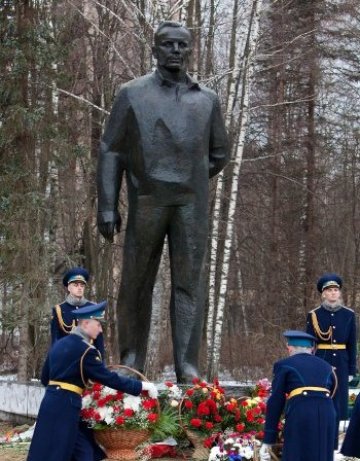 Астронавти се събират в Москва, за да отдадат почит на Гагарин