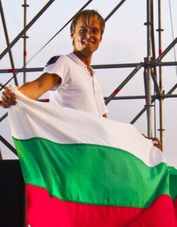 Armin Van Buuren идва на Solar Summer Festival