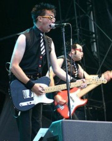 The Toy Dolls подраняват в Тангра мега рок