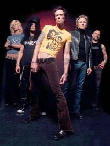 И Velvet Revolver ще издадат албум това лято. Снимка: MTV