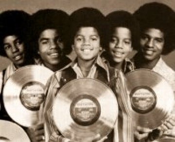 Jackson 5 отново заедно. И Michael Jackson също!