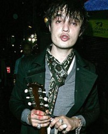 Pete Doherty прави телевизионно шоу против дрогата. Ето това е риалити!