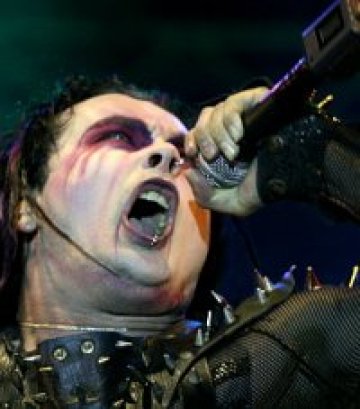 Cradle Of Filth пуснаха безплатно песен от новата тава