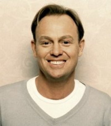 Jason Donovan се завръща!