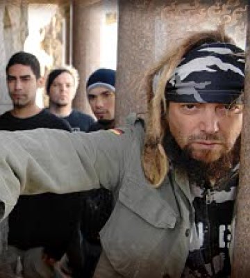 Ясна е прогрмата за Soulfly