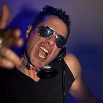 Италиански и Шведски DJ-и с парти в столицата