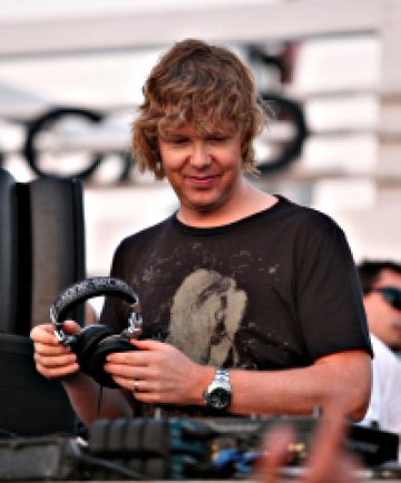 Voodoo парти с John Digweed