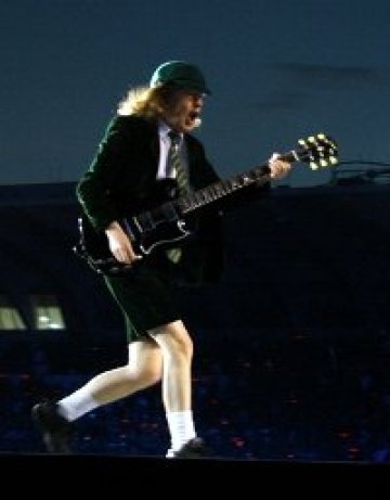 AC/DC издават лайв албум към Black Ice Tour