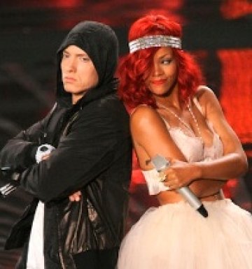 Излезе и втората част на хита на Eminem и Rihanna