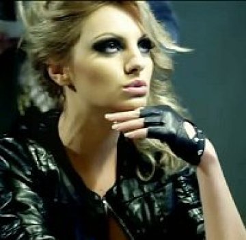 Гледай новото секси видео на румънката Alexandra Stan