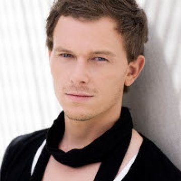 Fedde le Grand идва за рождения ден на Yaltа