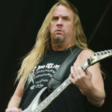  Некротира дясната ръка на Jeff Hanneman