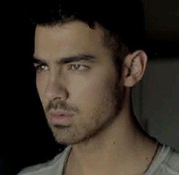 Първият самостоятелен сингъл и видео на Joe Jonas