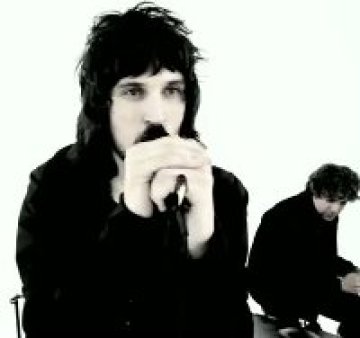 Kasabian с видео към първия сингъл Switchblade Smiles 