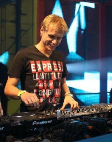 Ще разтърси ли Armin van Buuren отново България?