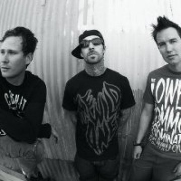 Blink-182 пуснаха втория си сингъл от предстоящия албум