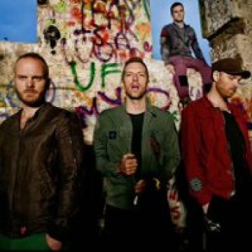 Coldplay и Риана представиха общото си парче (аудио) 