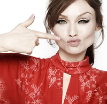 Mръсен нов сингъл от Sophie Ellis Bextor и Bob Sinclar