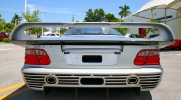 Брутален Mercedes CLK GTR се продава на търг