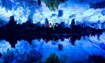 Пещера "Тръстиковата флейта" (The Reed Flute Cave) - Китай. Снимка: mediadump.com