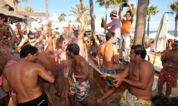 Снимка: nikkibeach.com