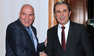 Кабинетът ще подкрепи банките, обеща Орешарски