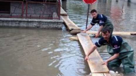 Дунав при Никопол бележи спад за първи път от дни