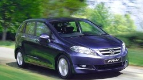 Honda FR-V блесна с подобрения