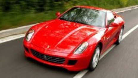 Ferrari печели от всеки продаден автомобил по 32 000 евро