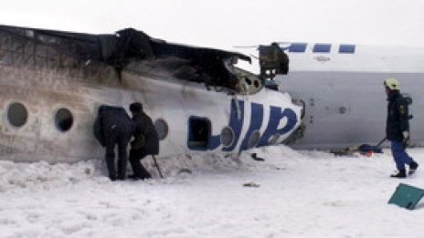 Самолет се разби в Русия, 7 жертви