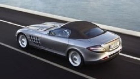 Най-после Mercedes показа роудстера SLR