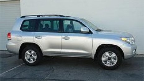 Toyota готви новото поколение на Land Cruiser