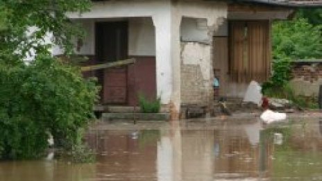 Потоп! Четирима загинали, петима безследно изчезнали в Цар Калоян