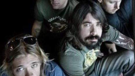 Foo Fighters търсят неизвестен музикант да свири с тях