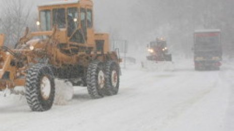 Спират движението през прохода Хаинбоаз