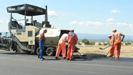 Пътищата в страна са сухи, видимостта е добра