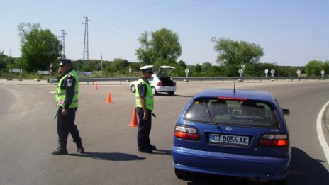 Сухи пътища и затворени проходи в страната