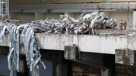 Русия отхвърли версията за атентат в сибирската ВЕЦ