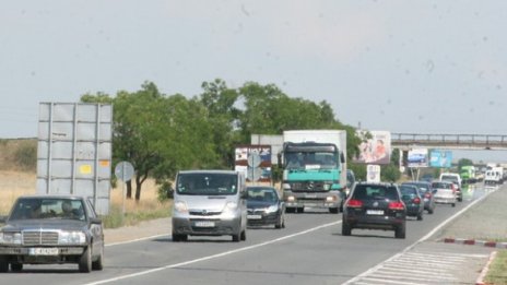 Пътищата са сухи, преминаването през ГКПП е нормално