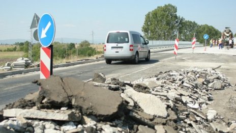 Сухи пътища и затворени проходи в страната